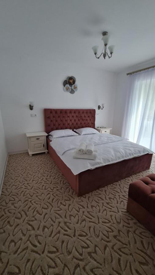 Casa Anne Hotel Baile Herculane Bagian luar foto