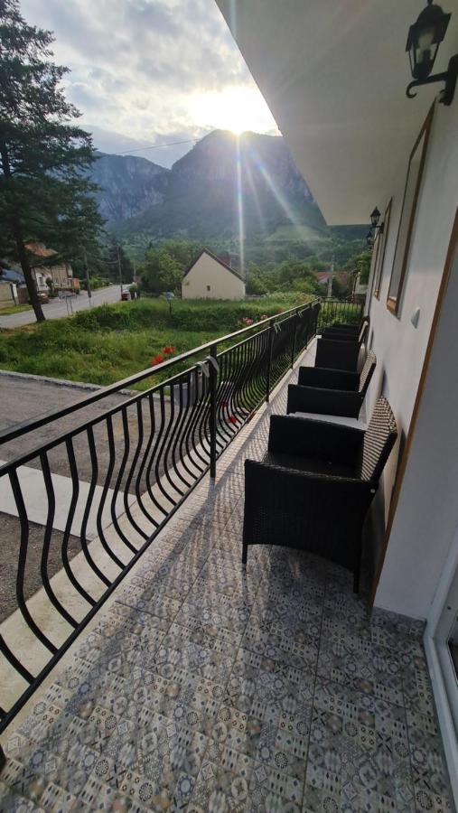 Casa Anne Hotel Baile Herculane Bagian luar foto