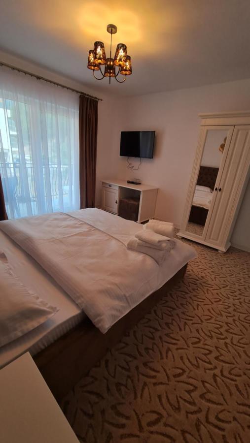 Casa Anne Hotel Baile Herculane Bagian luar foto