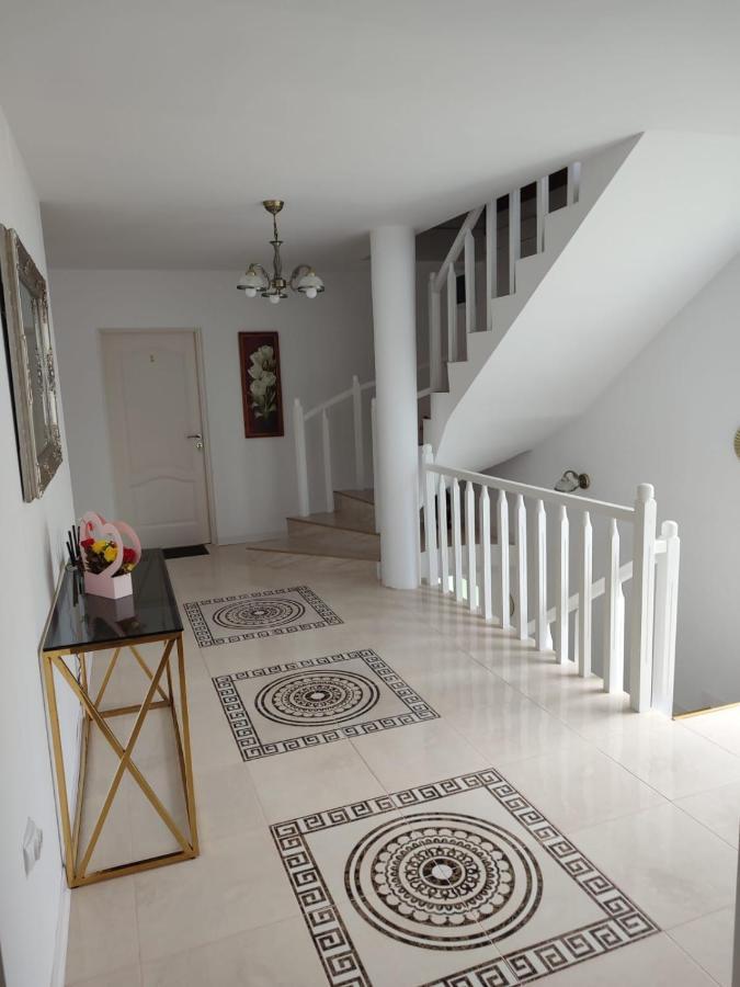 Casa Anne Hotel Baile Herculane Bagian luar foto