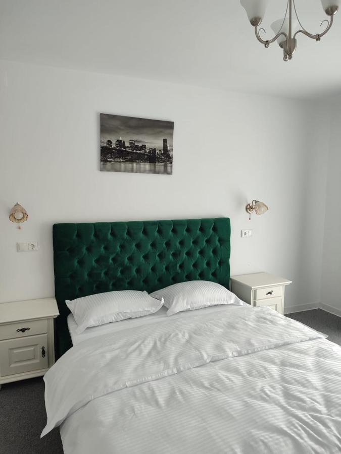 Casa Anne Hotel Baile Herculane Bagian luar foto