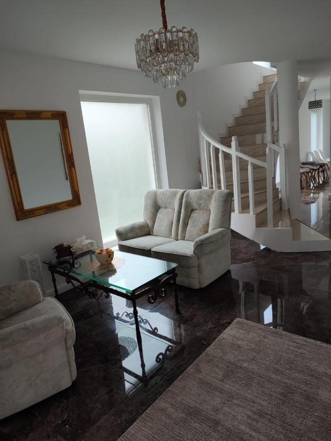 Casa Anne Hotel Baile Herculane Bagian luar foto
