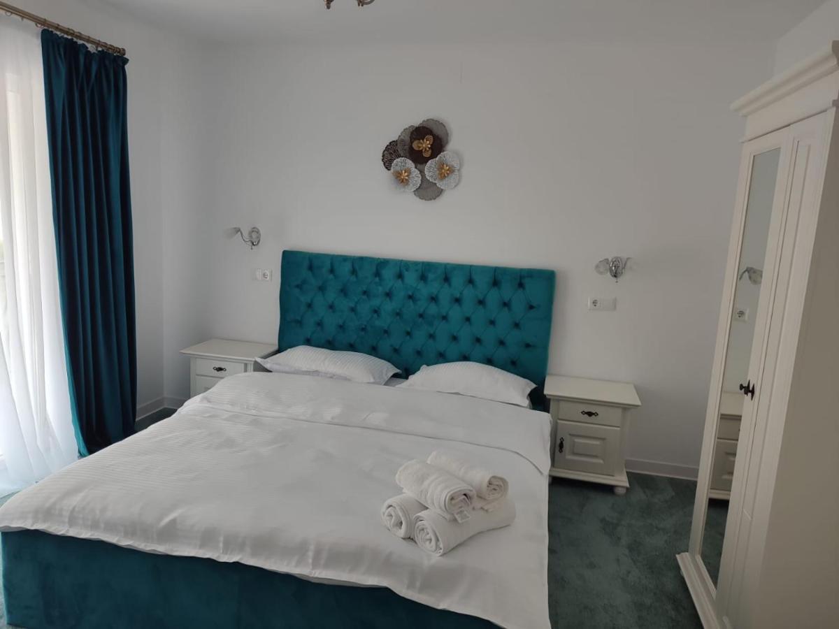 Casa Anne Hotel Baile Herculane Bagian luar foto