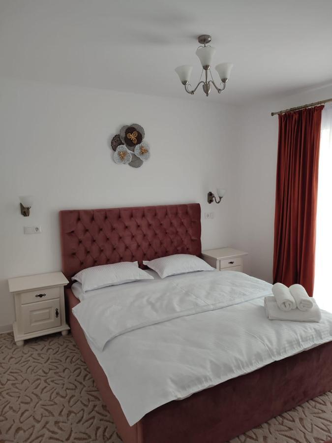 Casa Anne Hotel Baile Herculane Bagian luar foto