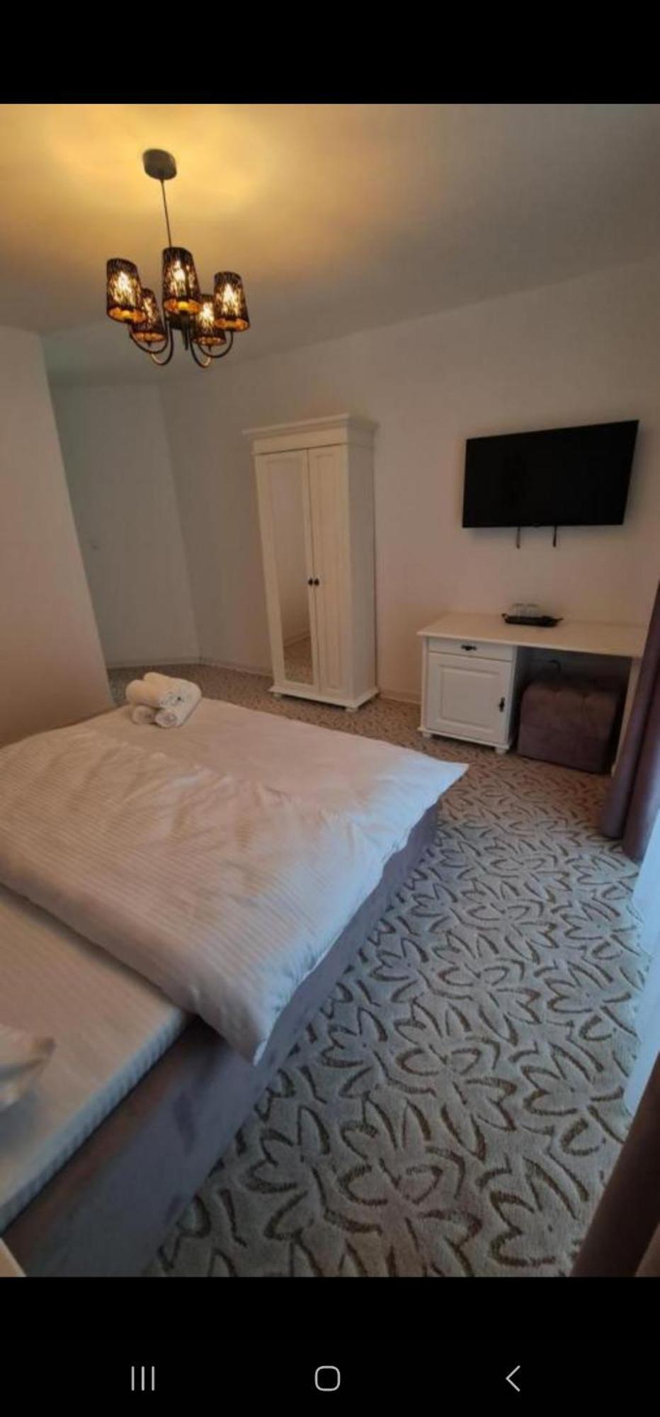 Casa Anne Hotel Baile Herculane Bagian luar foto